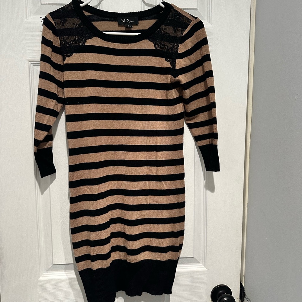 BCX Women’s brown lace dress in small